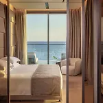Апарт-отель Amathus Residences