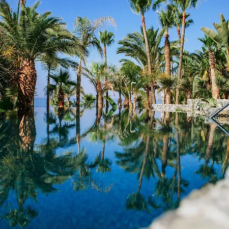 Amathus Residences 5*