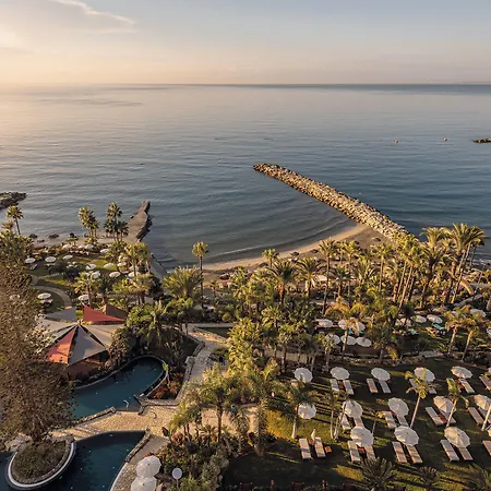 Amathus Residences 5*