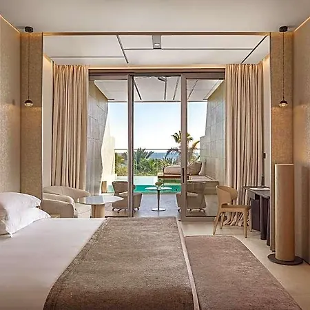 Amathus Residences Aparthotel 5*