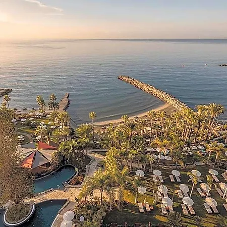 Amathus Residences 5*