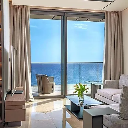 Amathus Residences Aparthotel 5*