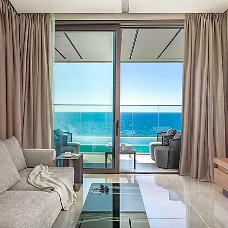 Amathus Residences Апарт-отель 5*