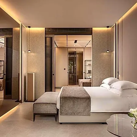 Amathus Residences 5*