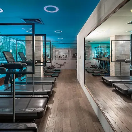 Amathus Residences 5*