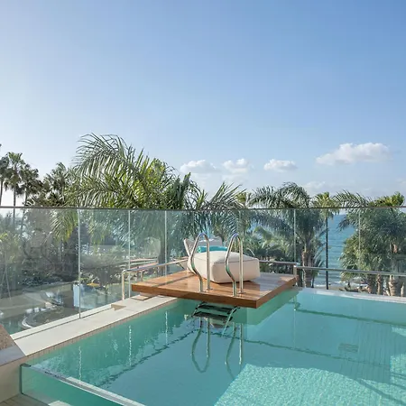 Amathus Residences 5*