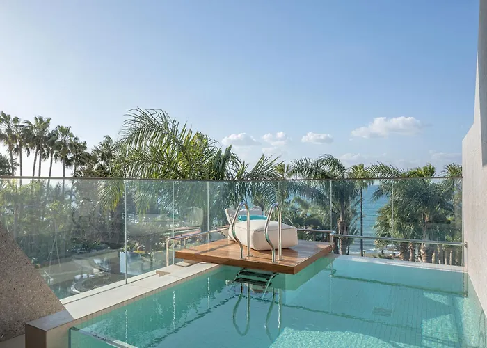 Amathus Residences 5*