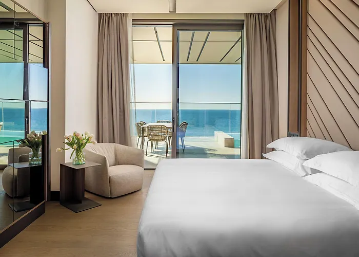 Aparthotel Amathus Residences Lemesos