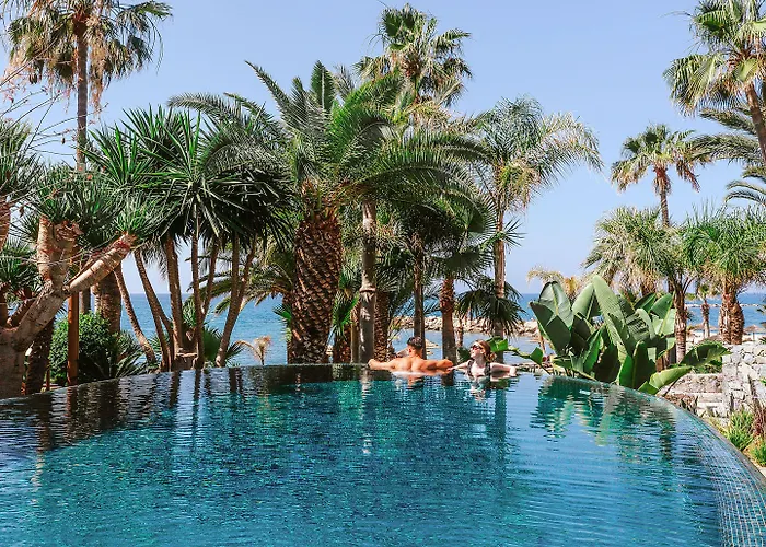 Aparthotel Amathus Residences 5*